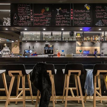 Moxy Sion Hotel Екстериор снимка