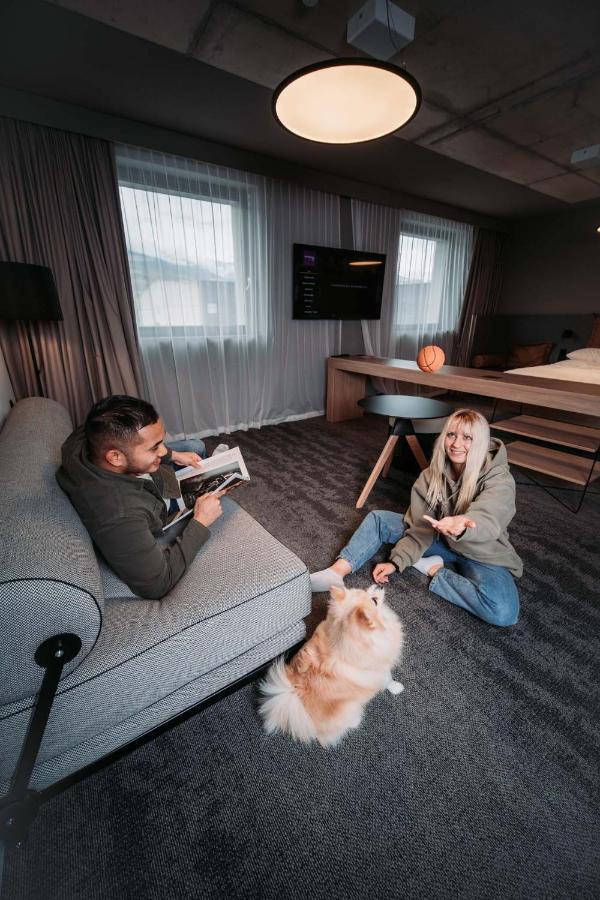 Moxy Sion Hotel Екстериор снимка