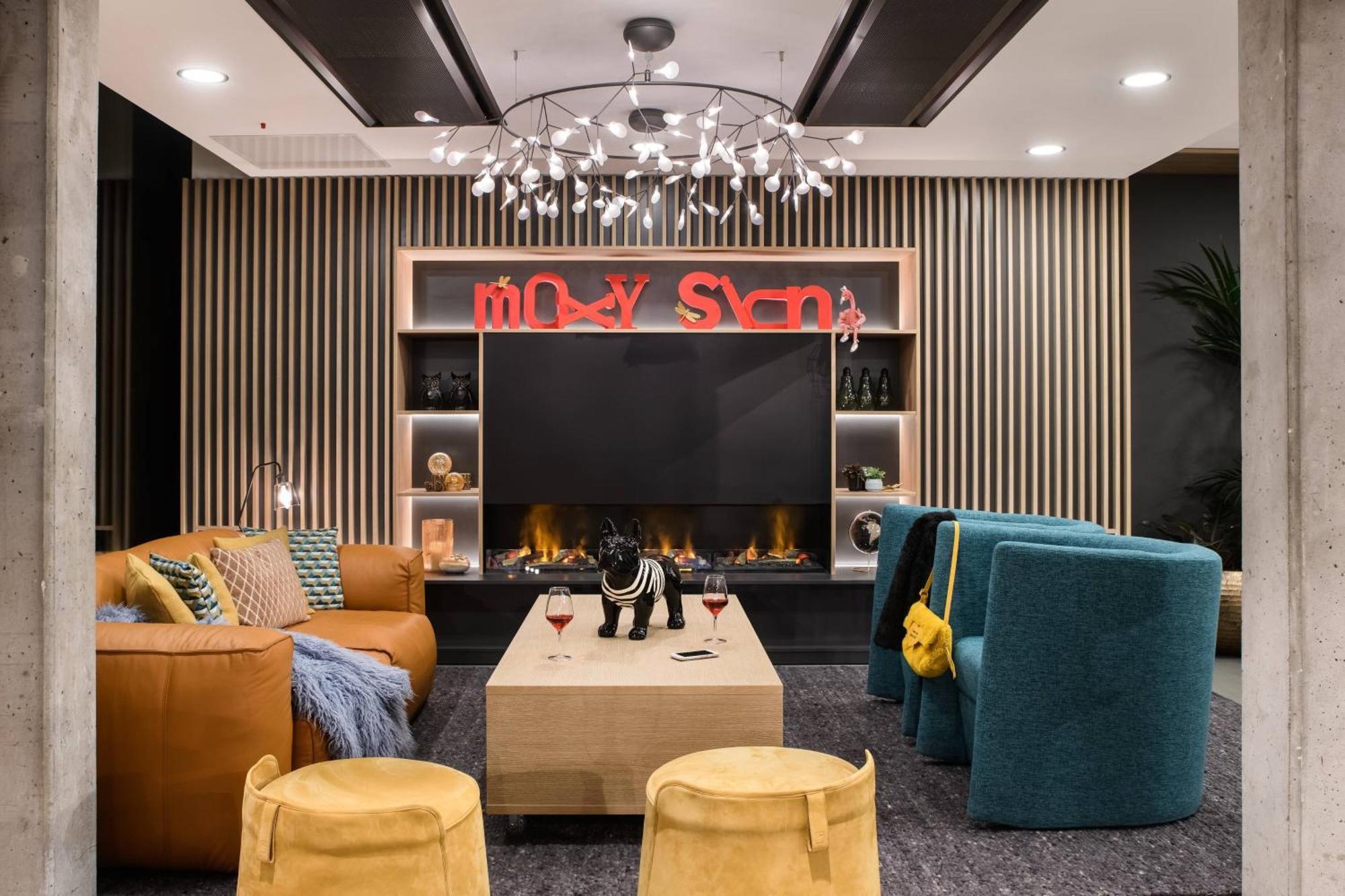 Moxy Sion Hotel Екстериор снимка