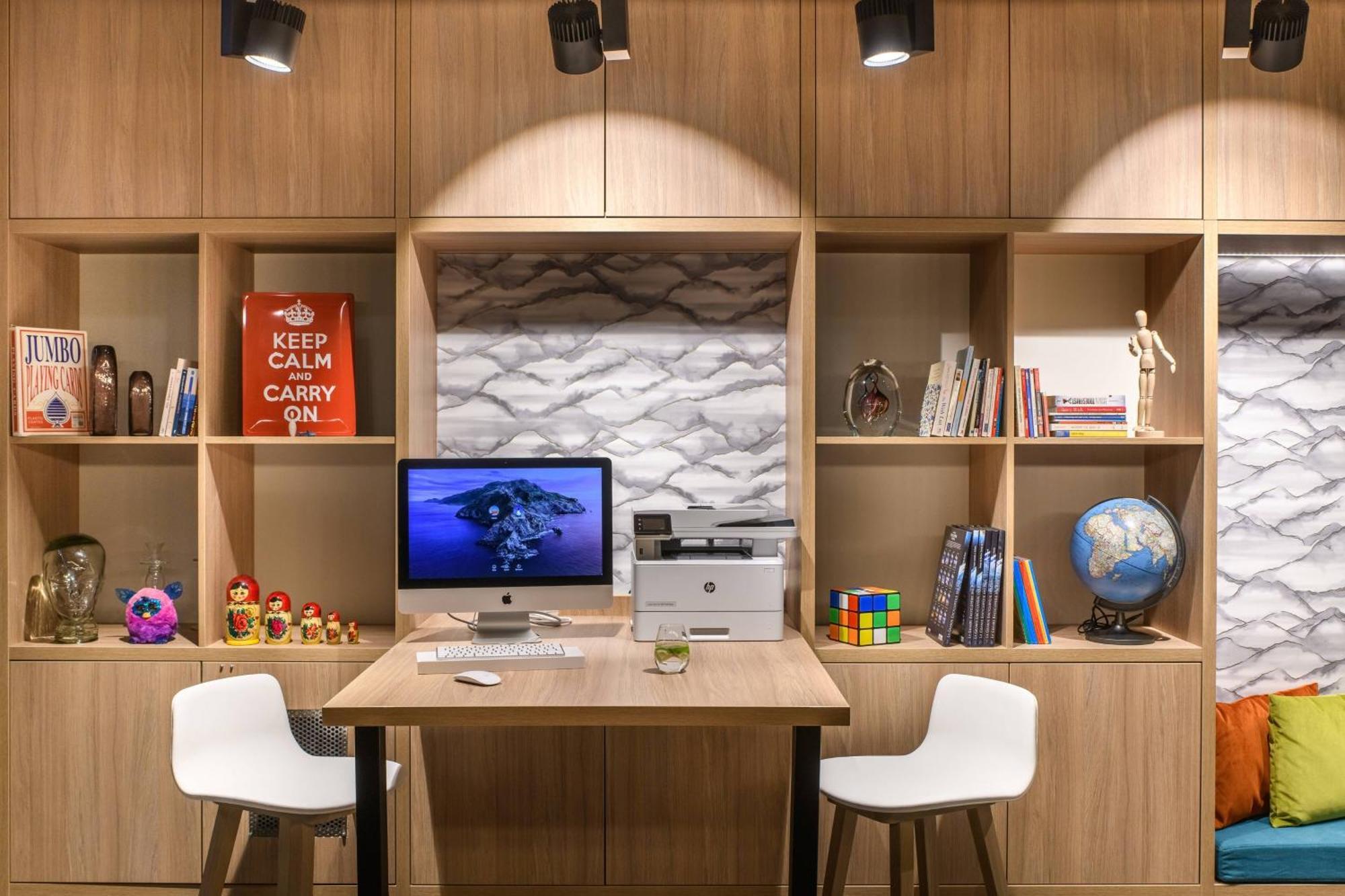 Moxy Sion Hotel Екстериор снимка
